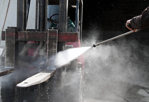 Best Roof Washing  in Valle Vista, CA